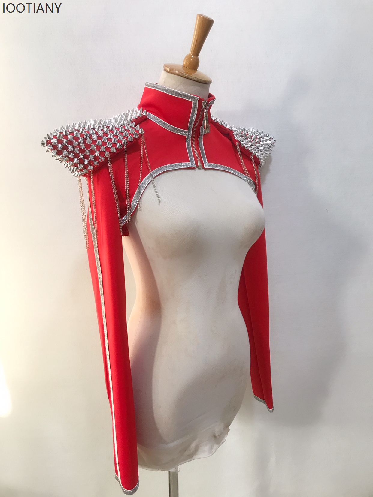 IOOTIANY Red Rivet Padded Shou - Women'S Red Accessories ulasan dan harga