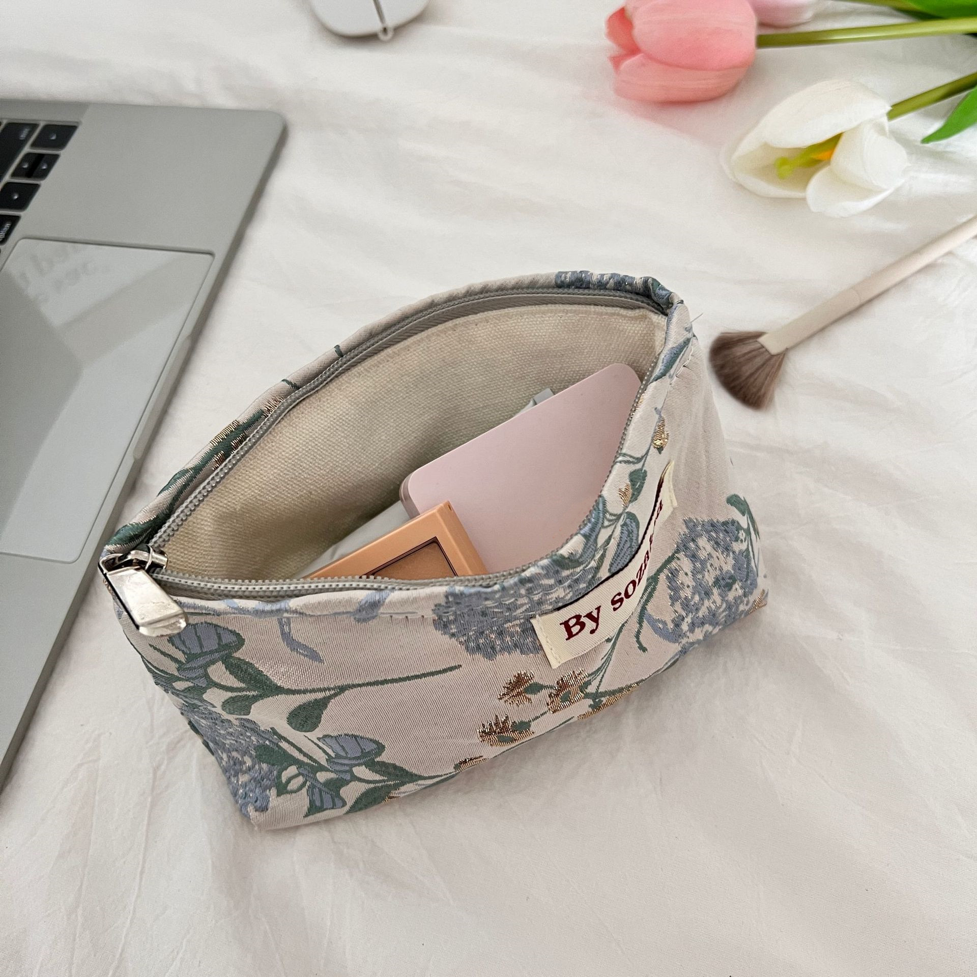 French Embossed Flowers Travel - Women Accessories List ulasan dan harga